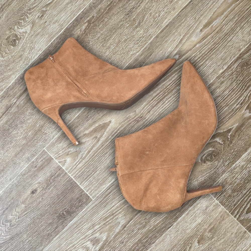 Nine West tan Size 11 booties New with tags